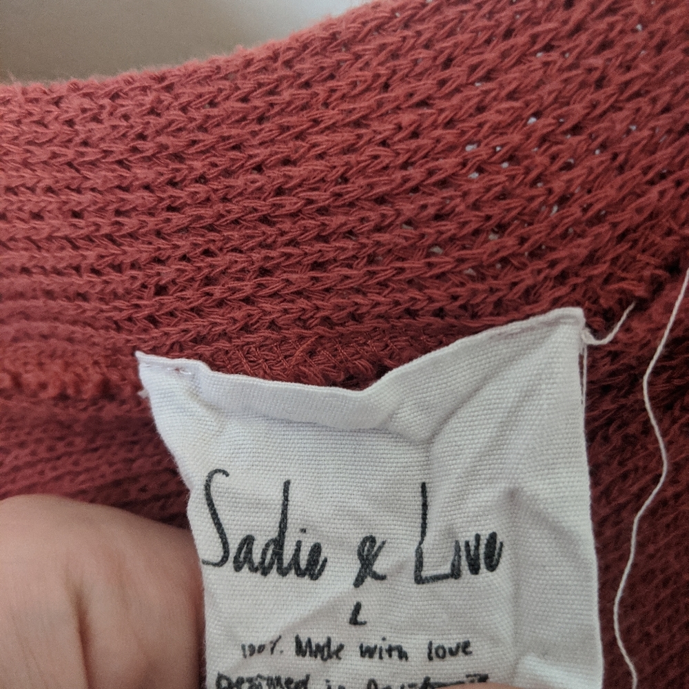 Sweater❤️ - Picture 2 of 3